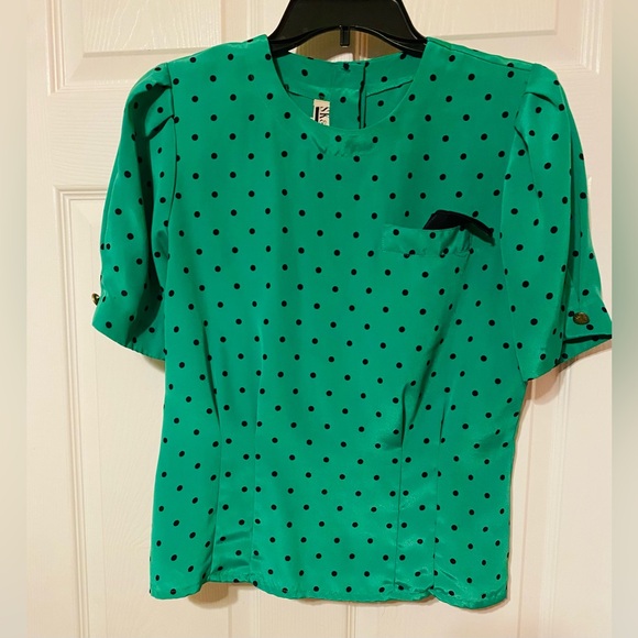 Art Deco Style Vintage Green Blouse with Navy Polka Dot buttons in back size 6 - Picture 2 of 8